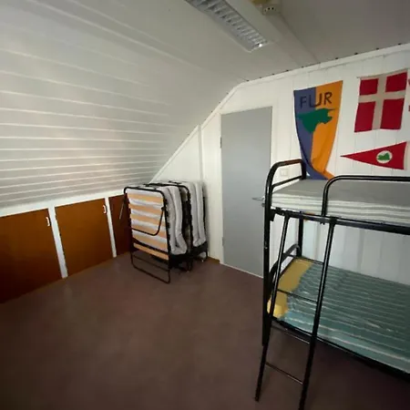 Flekkeroy 20 Persons