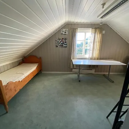 Flekkeroy 20 Persons Condo